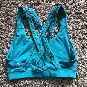 Lululemon sports bra